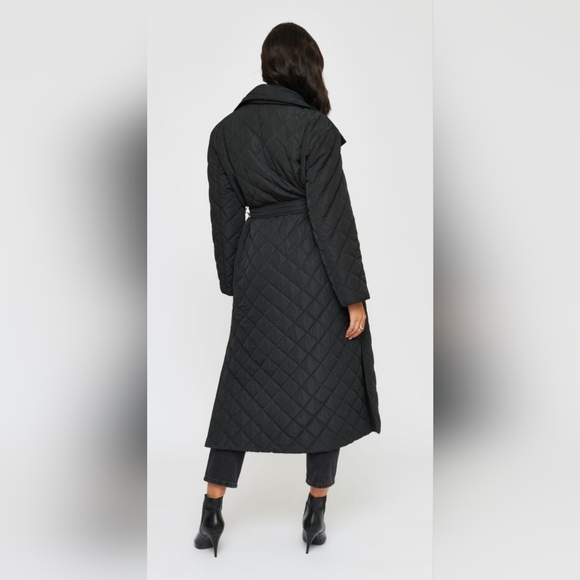 Dynamite Quilted Puffer jacket size medium - Picture 3 of 3